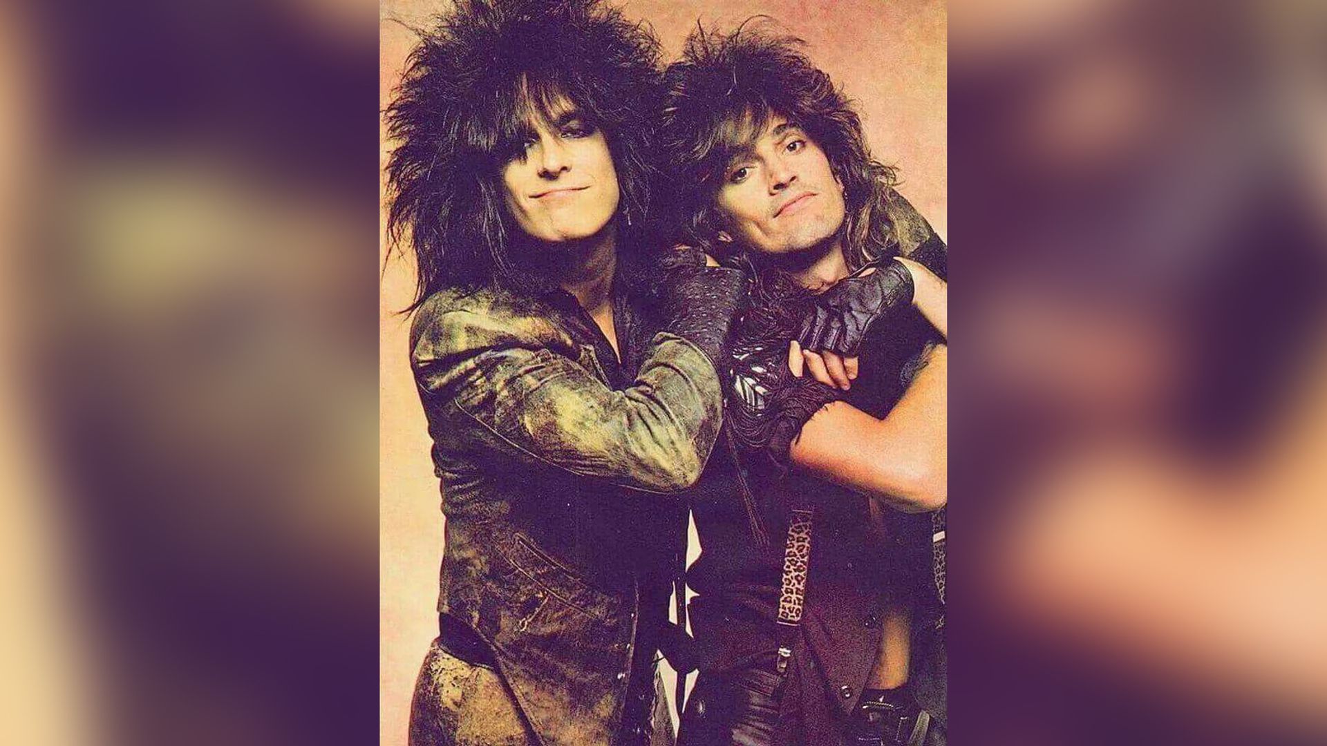 Młodzi Tommy Lee i Nikki Sixx