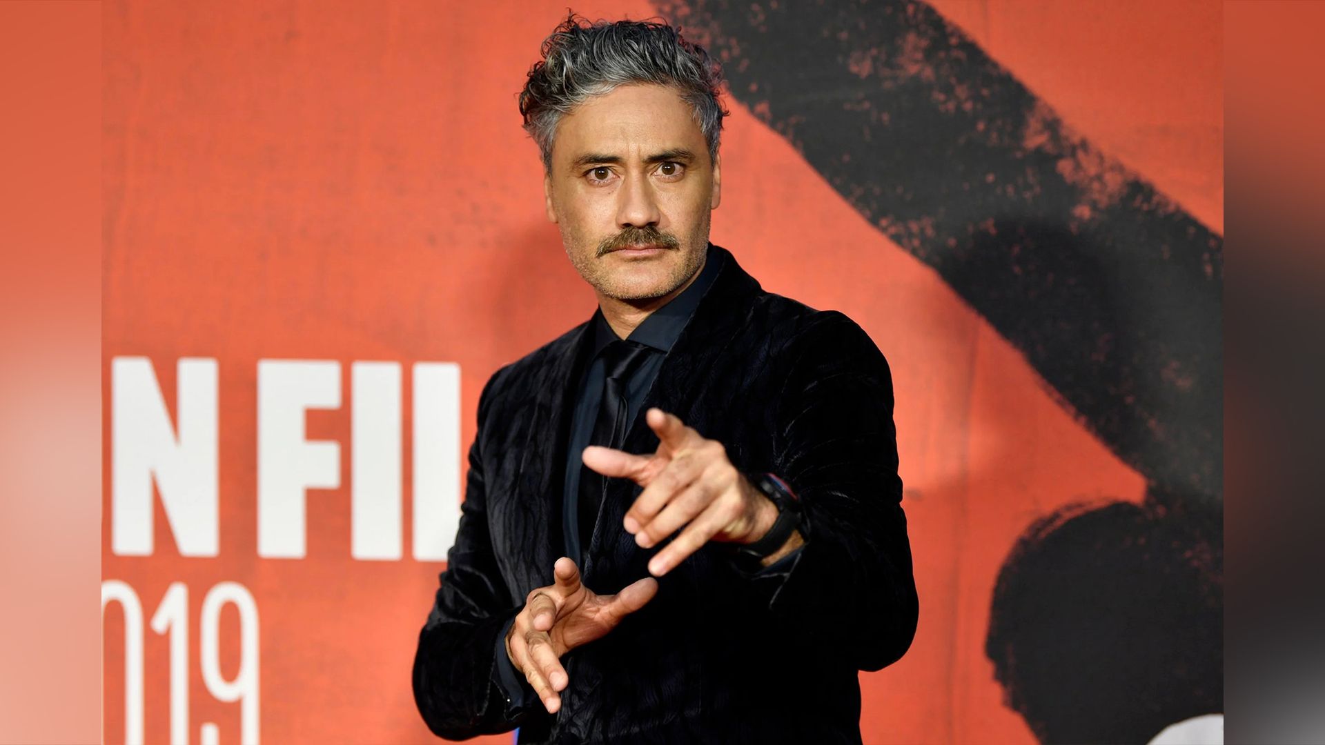 Reżyser Taika Waititi – typowy mężczyzna spod znaku Lwa