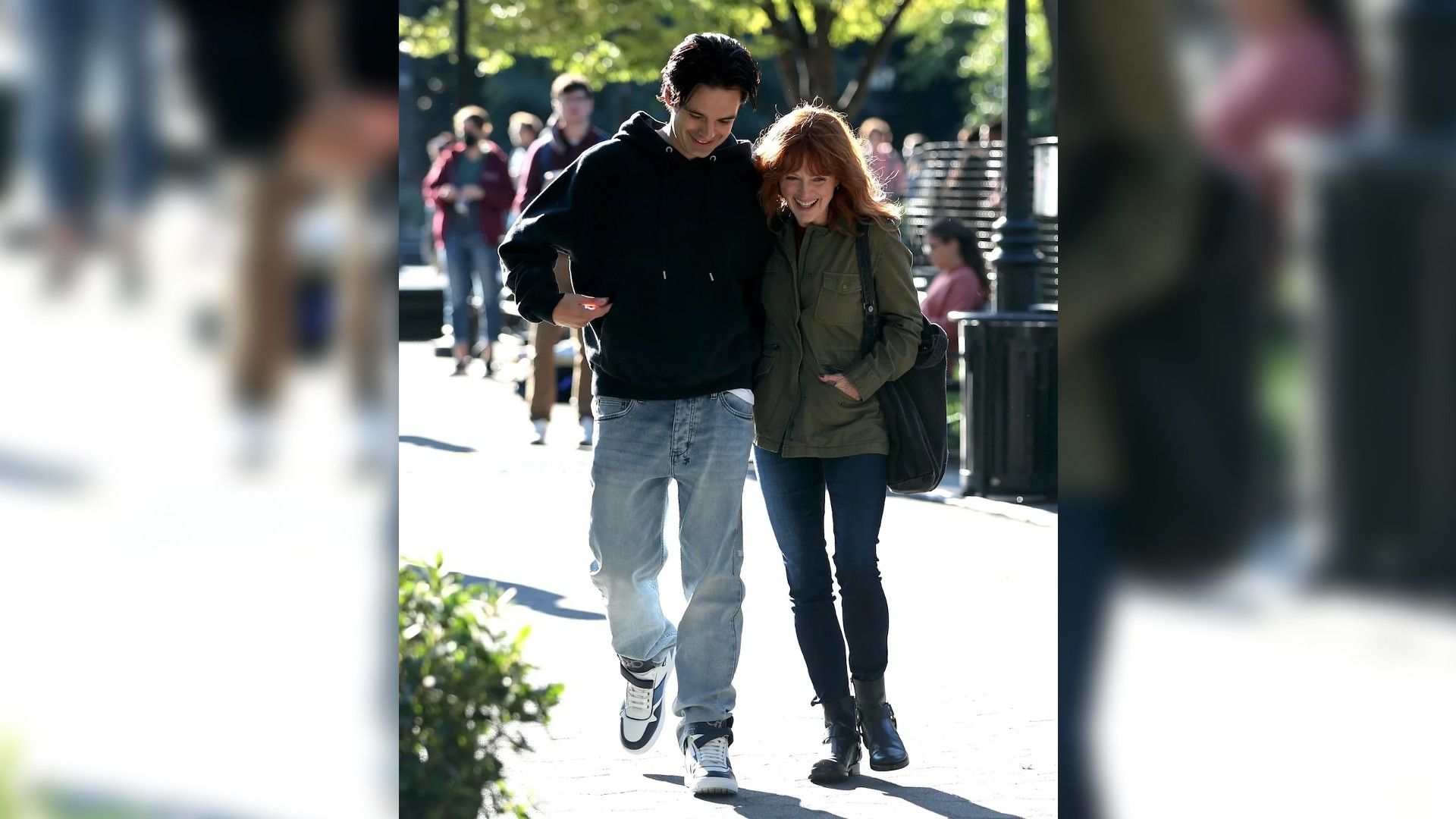 Sebastian Stan i Julianne Moore na planie filmu Sharper