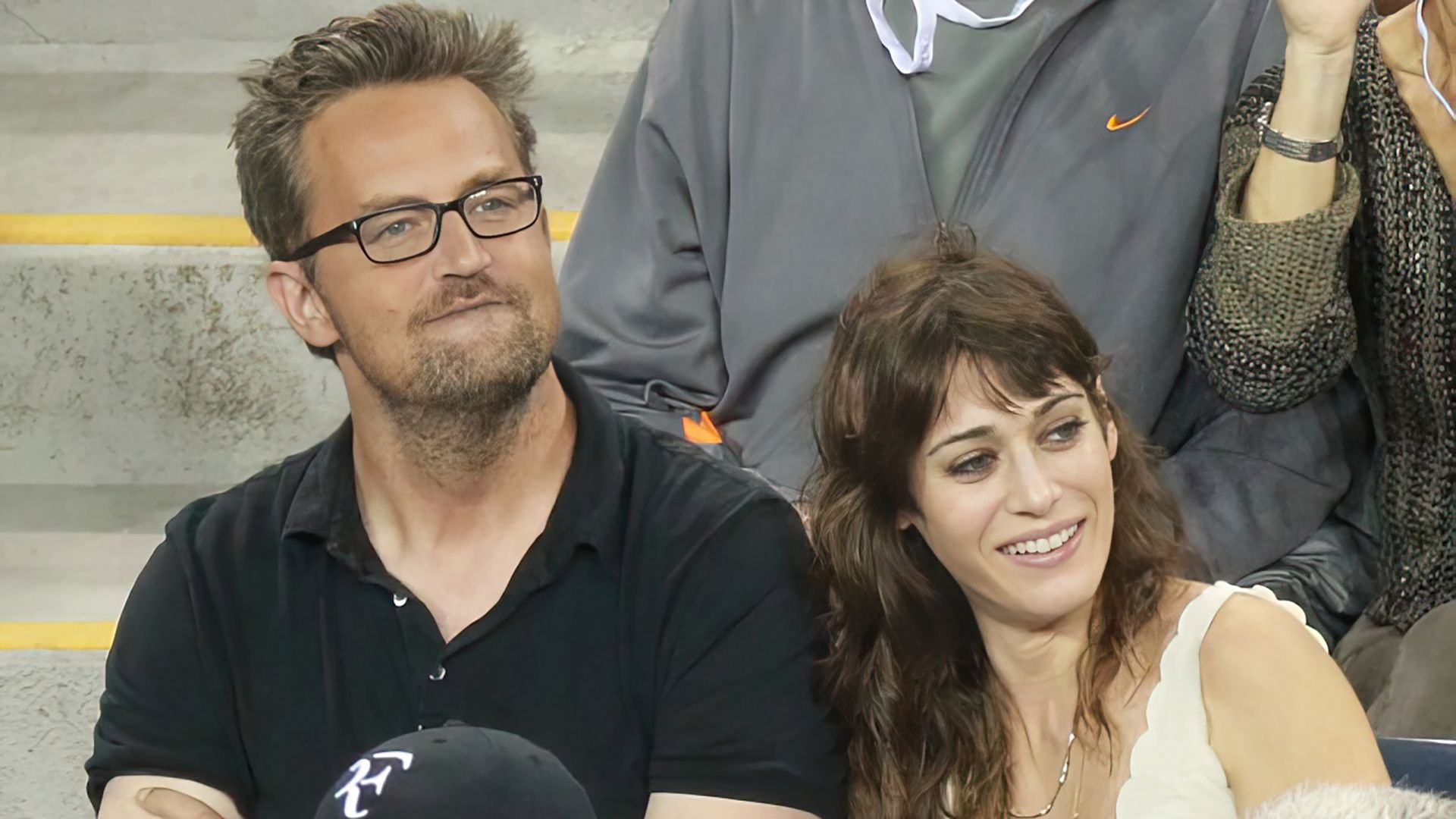 Matthew Perry i Lizzy Caplan