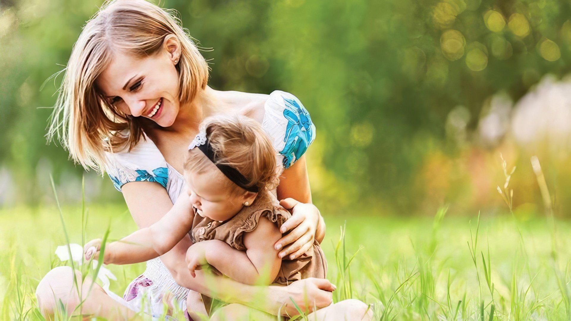 Mama-Ryby troskliwie i z oddaniem opiekuje się swoimi dziećmi