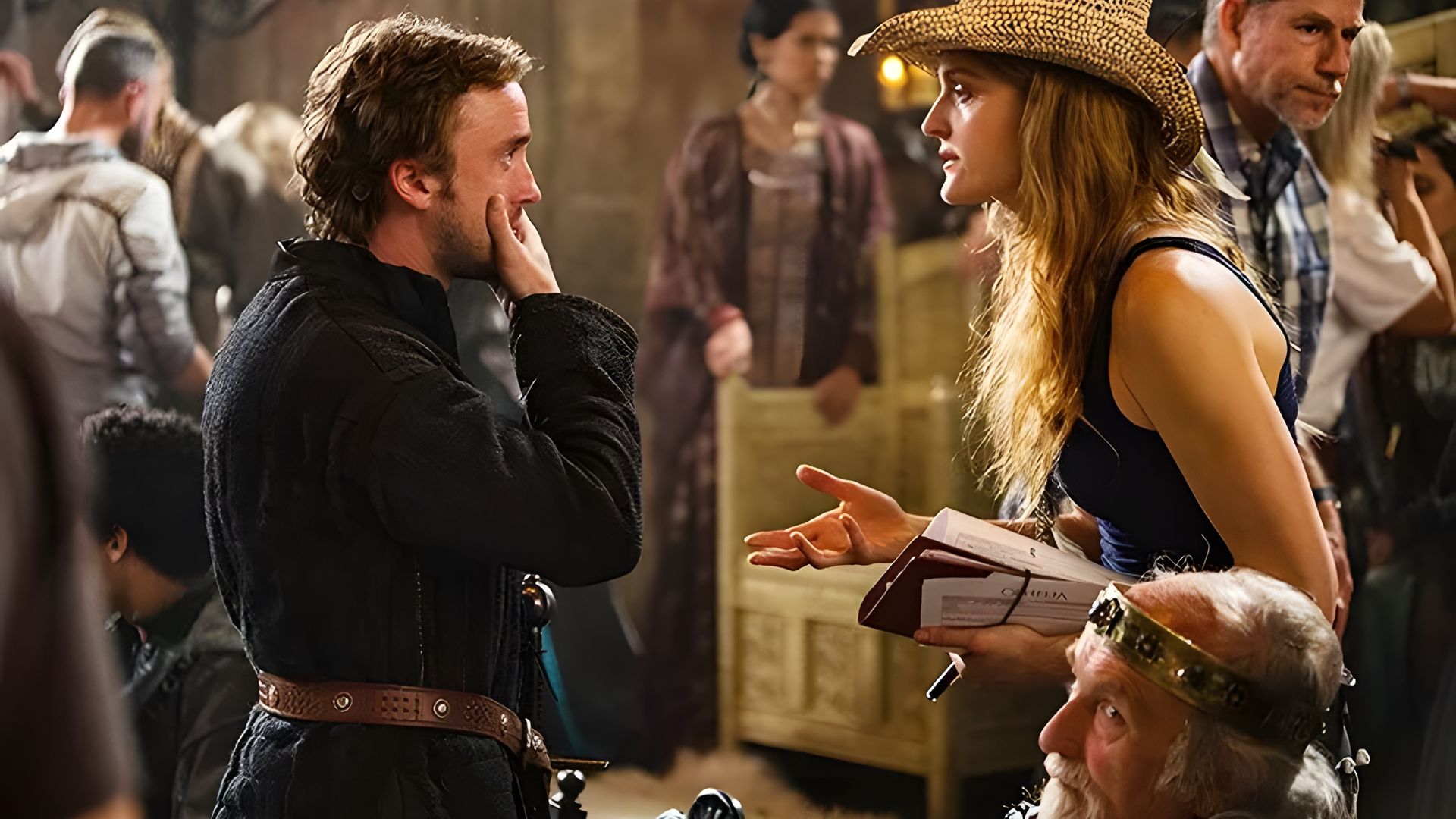 Tom Felton na planie filmu Ophelia