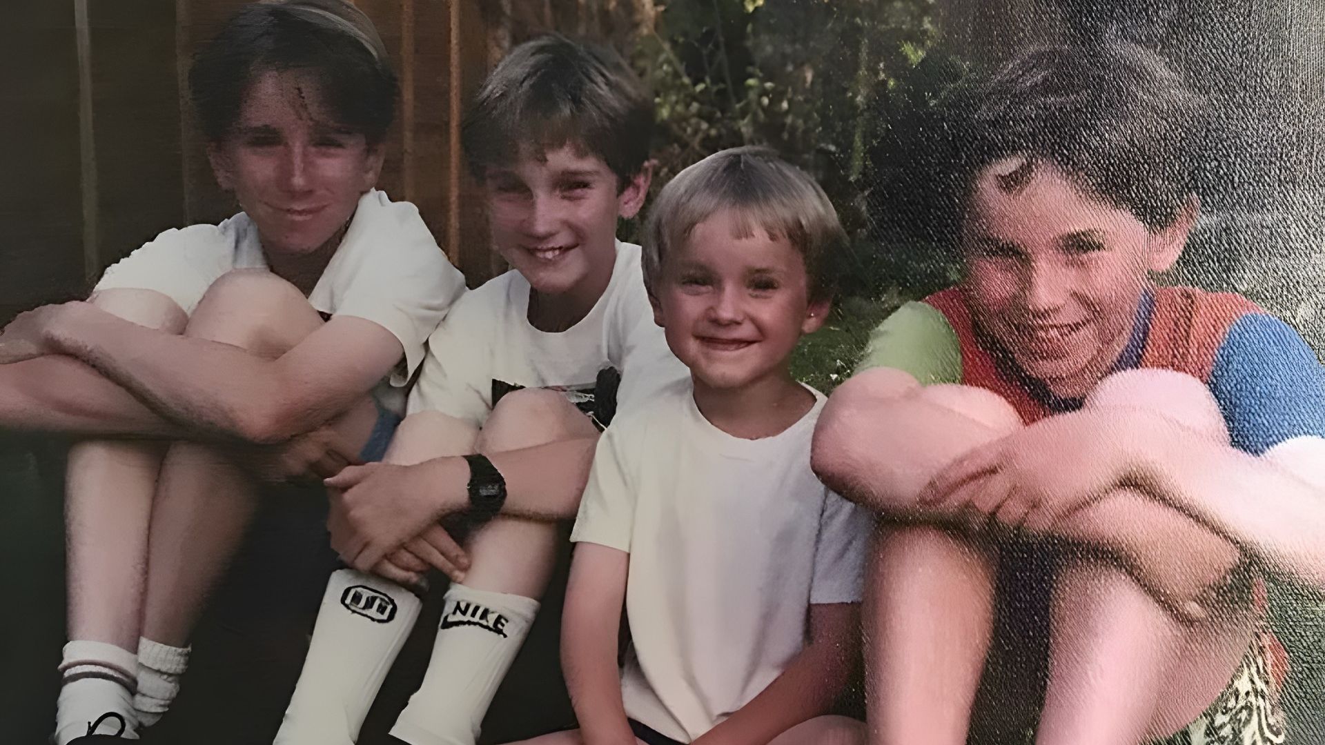 Tom Felton ze starszymi braćmi