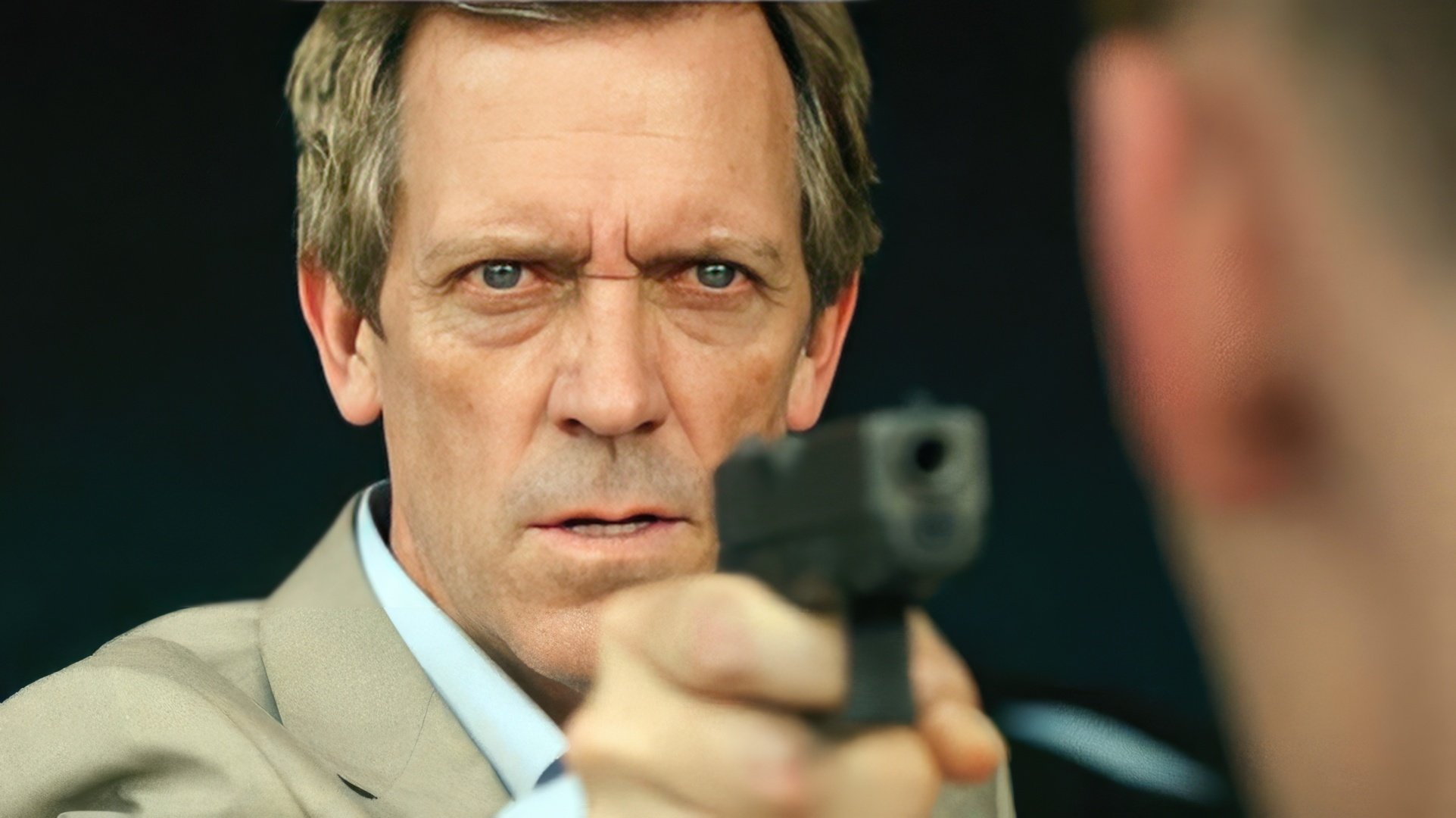 Hugh Laurie w serialu 'The Night Manager'