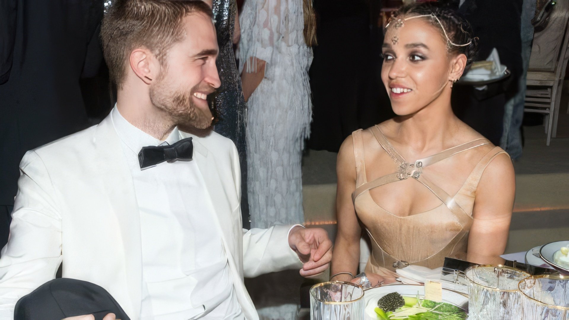 Robert Pattinson i Tahliah Barnett (FKA twigs)