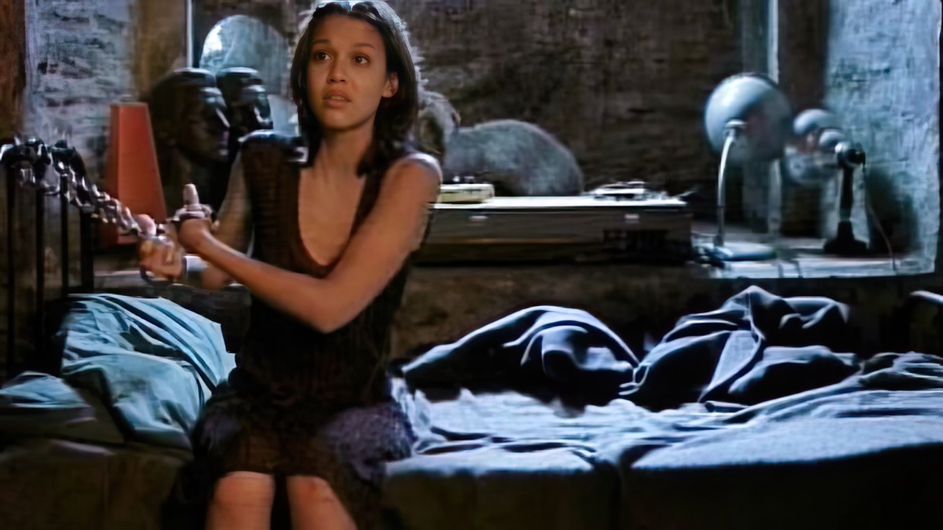 Jessica Alba w filmie "Paranoid"