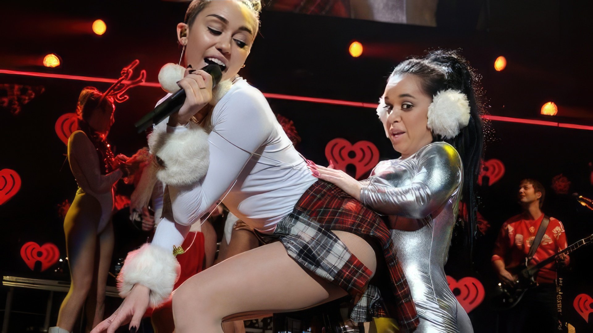 Dorastając, Miley Cyrus wybrała prowokacyjny wizerunek