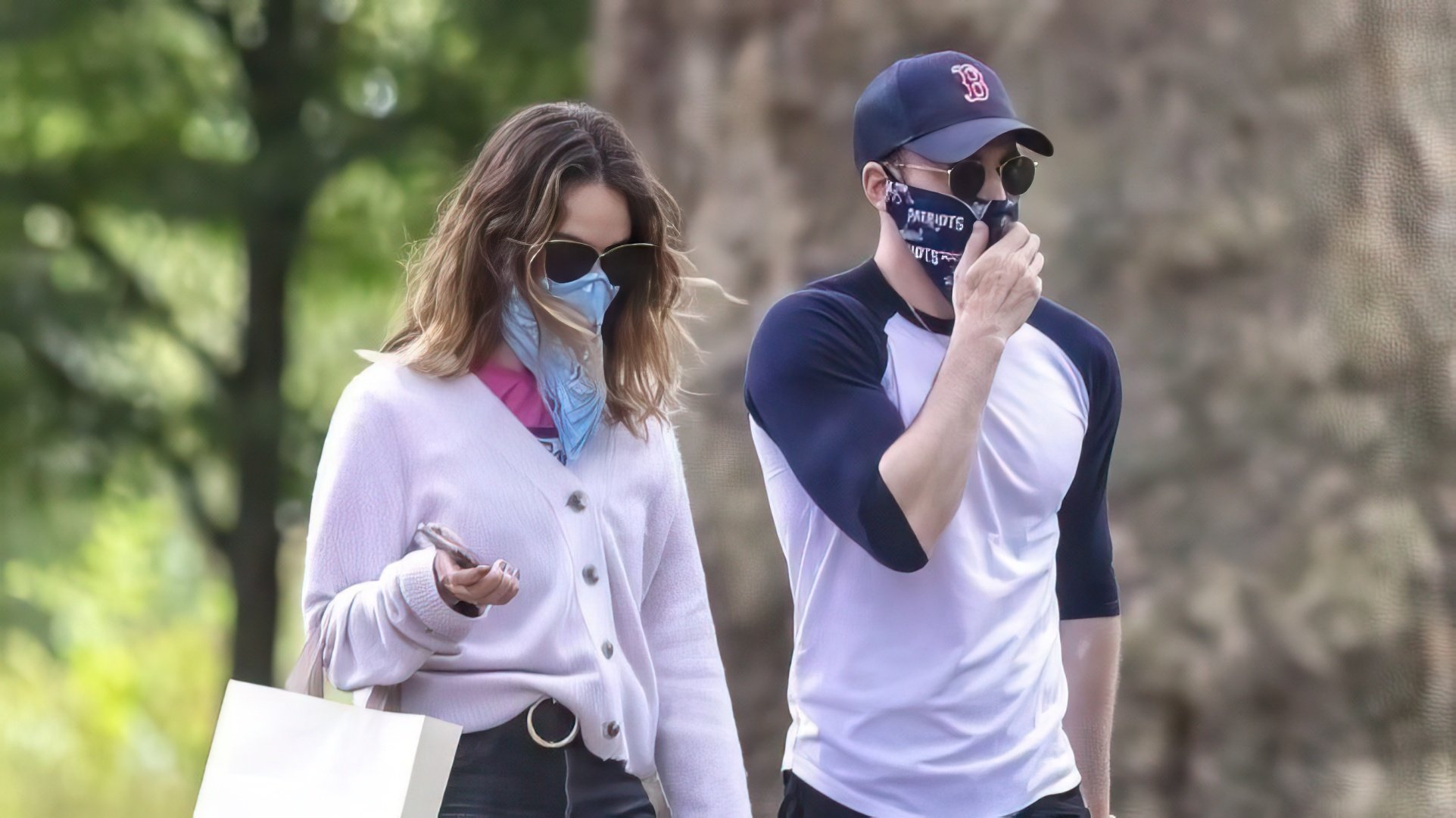 Chris Evans i Lily James