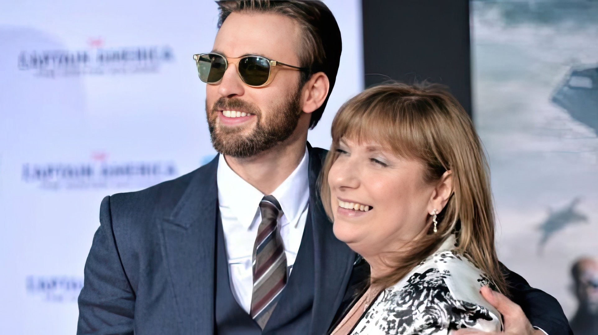 Chris Evans z mamą