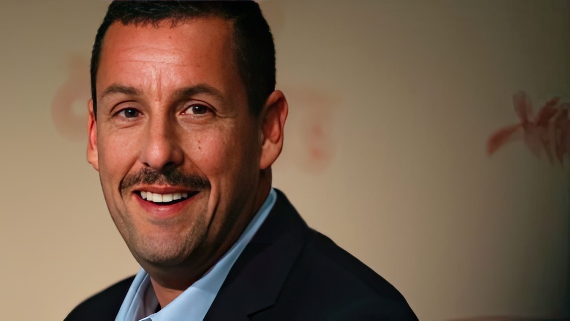 W 2017 roku Adam Sandler zapuścił wąsy