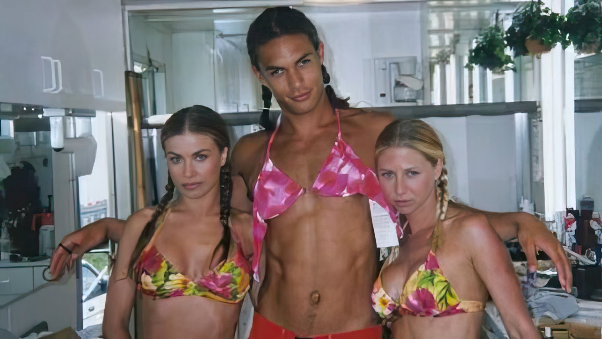 Jason Momoa urodził się na Hawajach i dorastał w Iowa