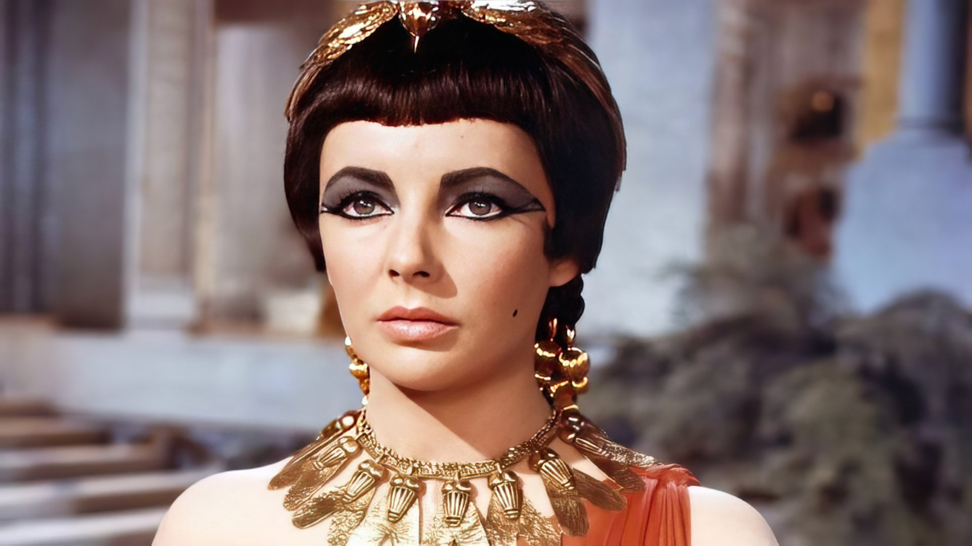 Elizabeth Taylor jako Kleopatra