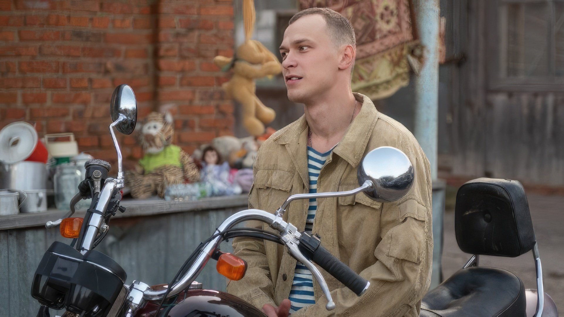 Na planie serialu "Pokój! Przyjaźń! Guma!"