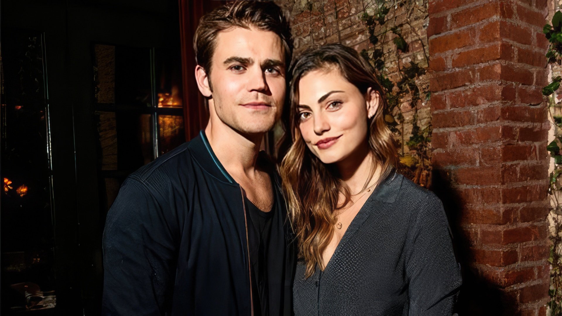 Phoebe Tonkin i Paul Wesley