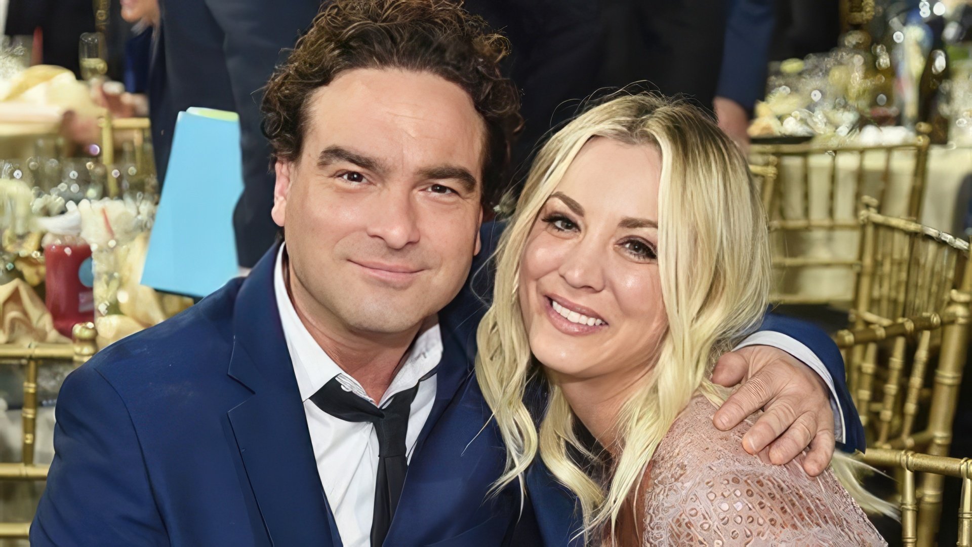 Johnny Galecki spotykał się z Kaley Cuoco, która grała Penny