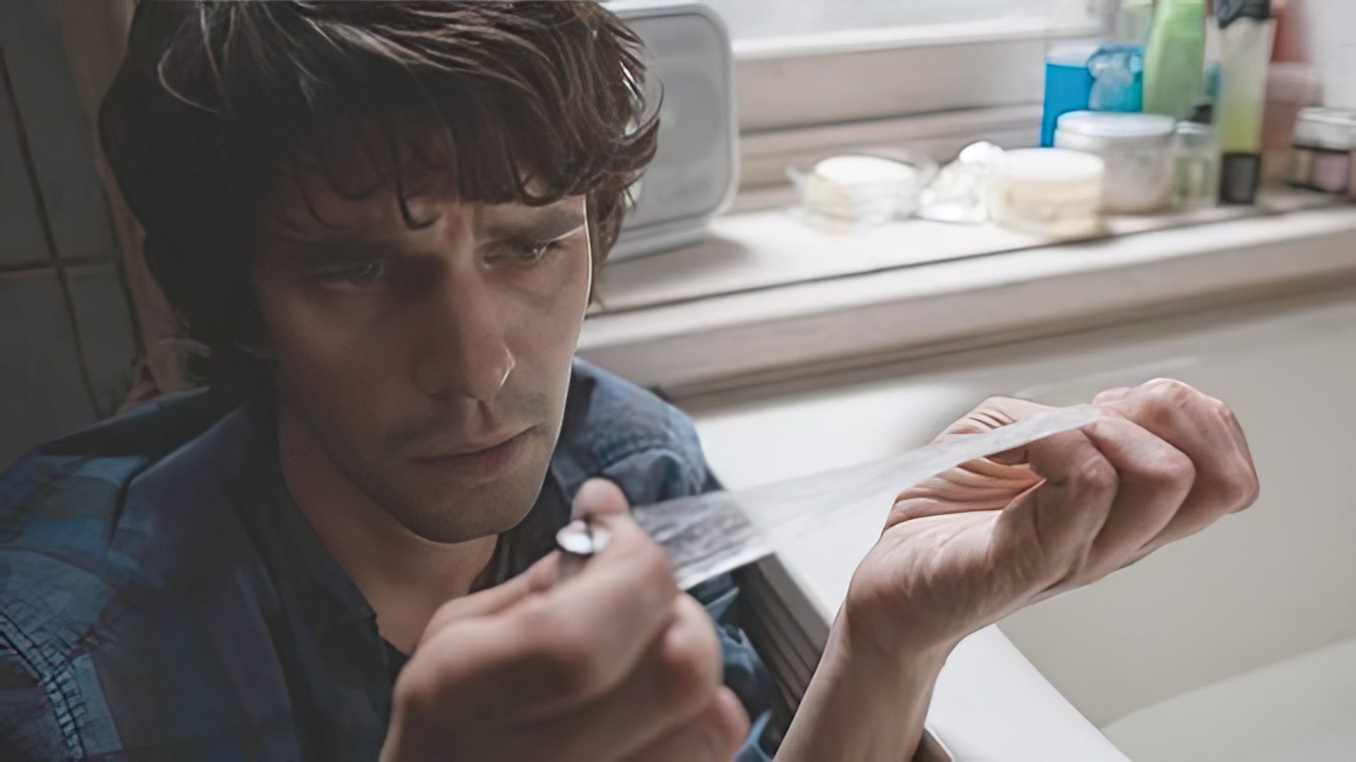 Ben Whishaw w "London Spy"