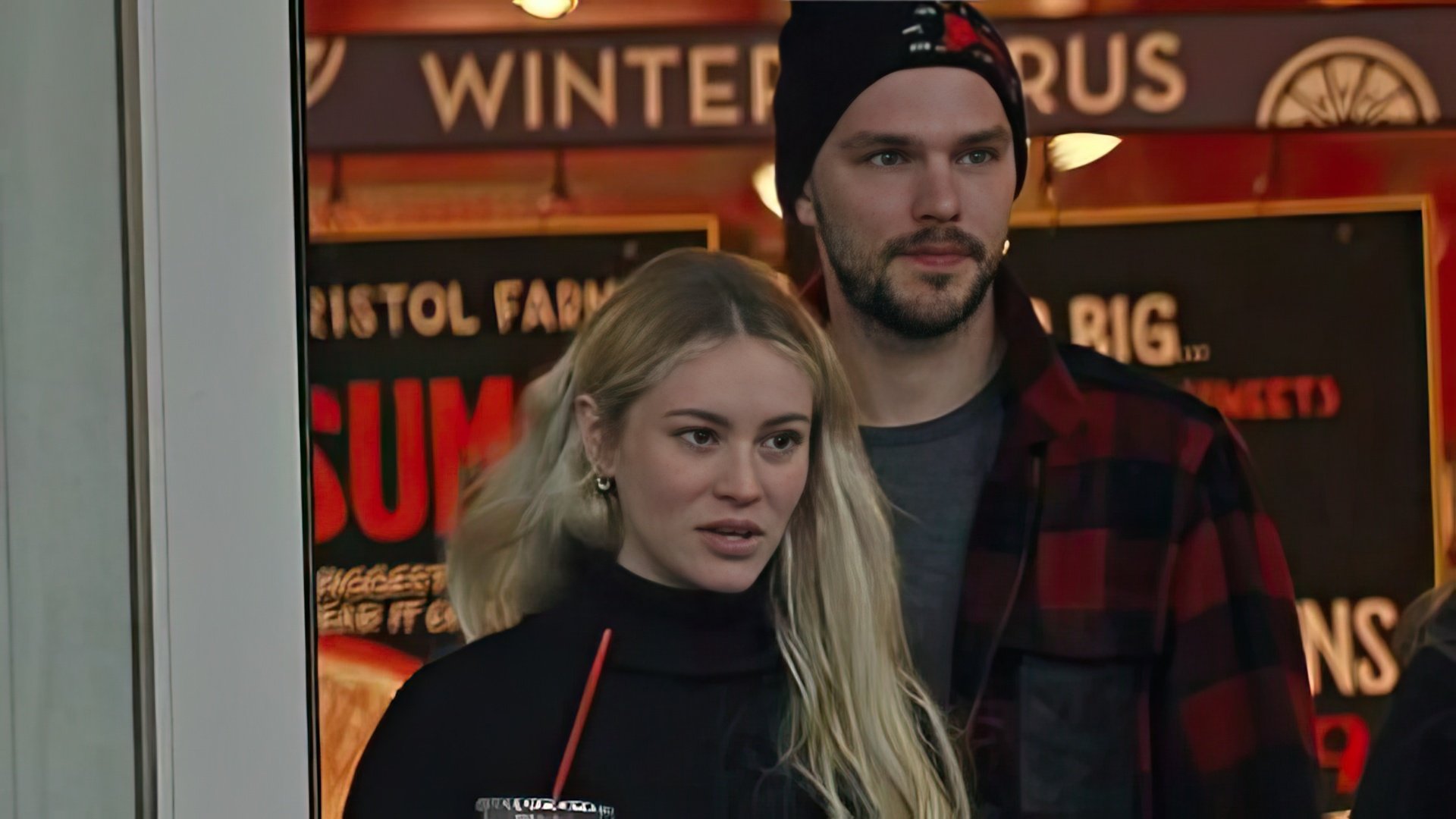 Nicholas Hoult i Bryana Holly