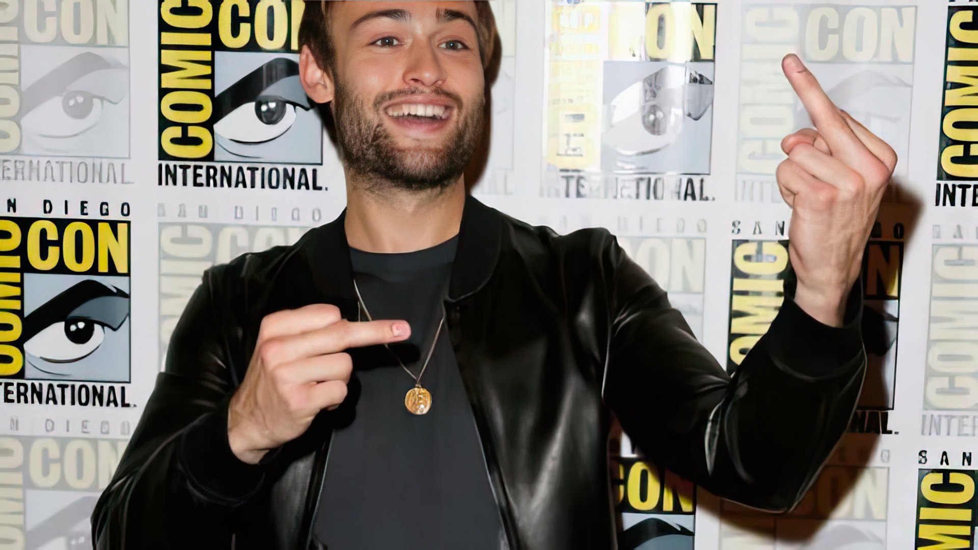 Douglas Booth na Comic-Con