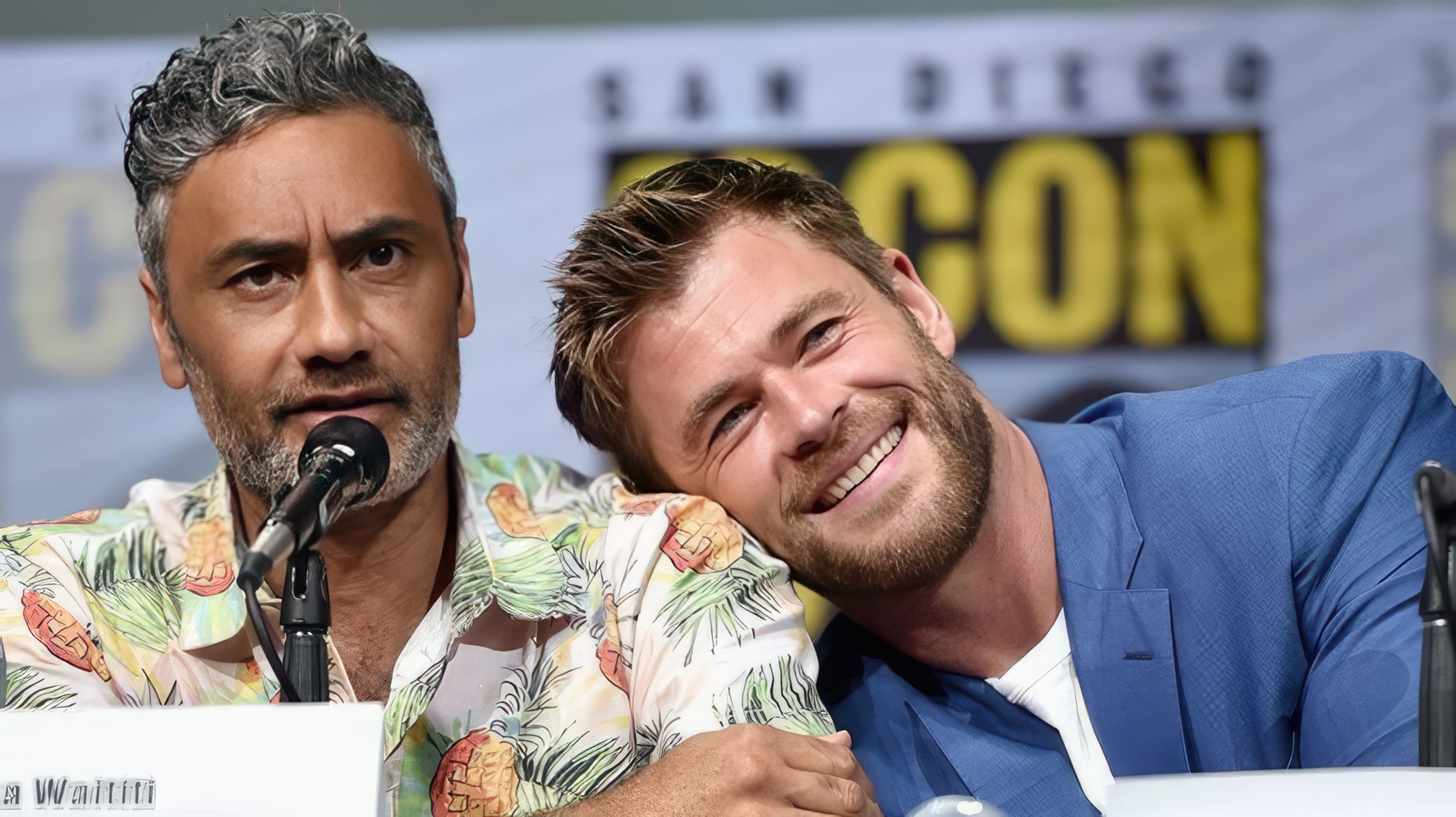 Taika Waititi i Chris Hemsworth