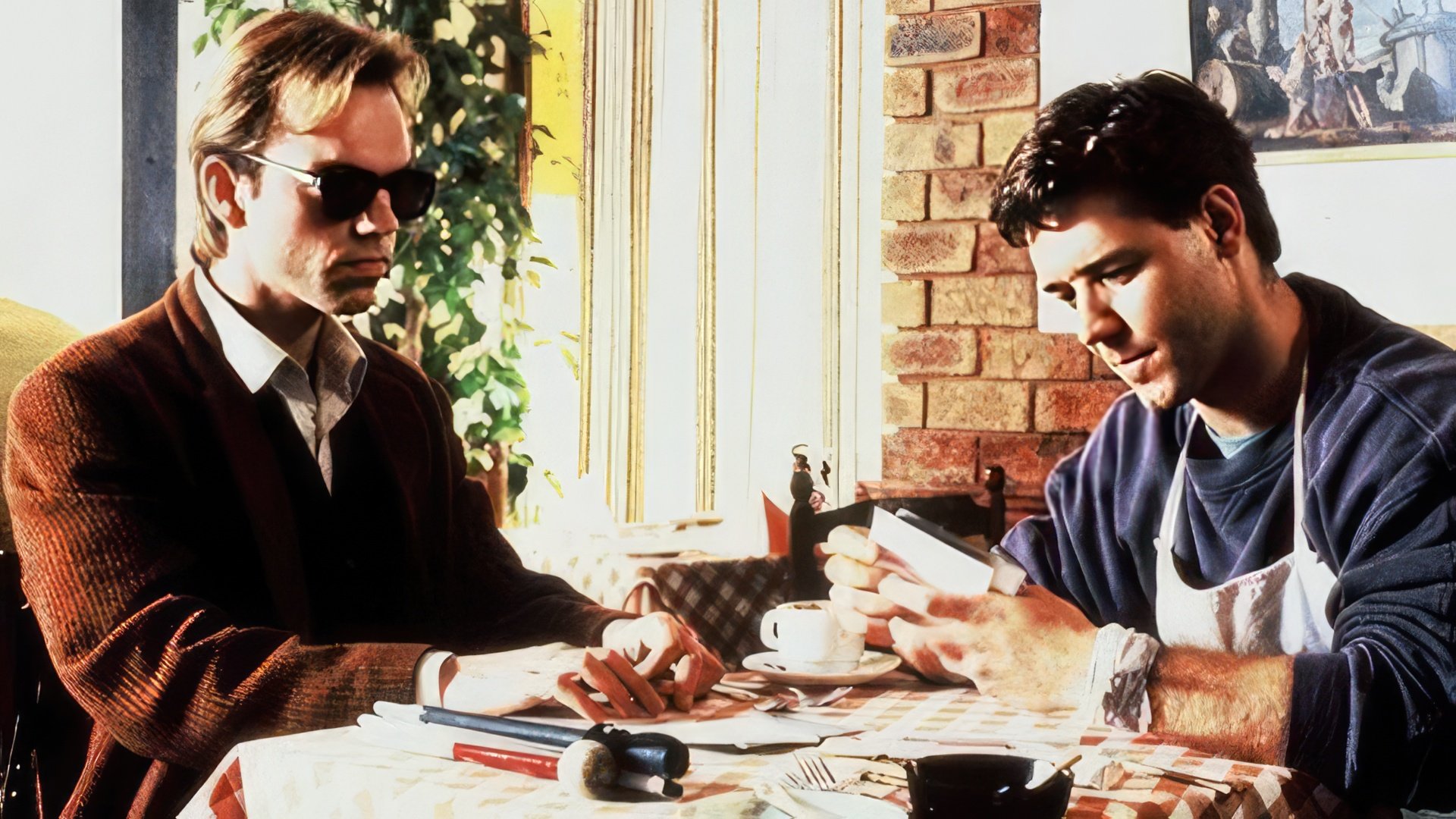 Hugo Weaving i Russell Crowe w filmie "Proof"