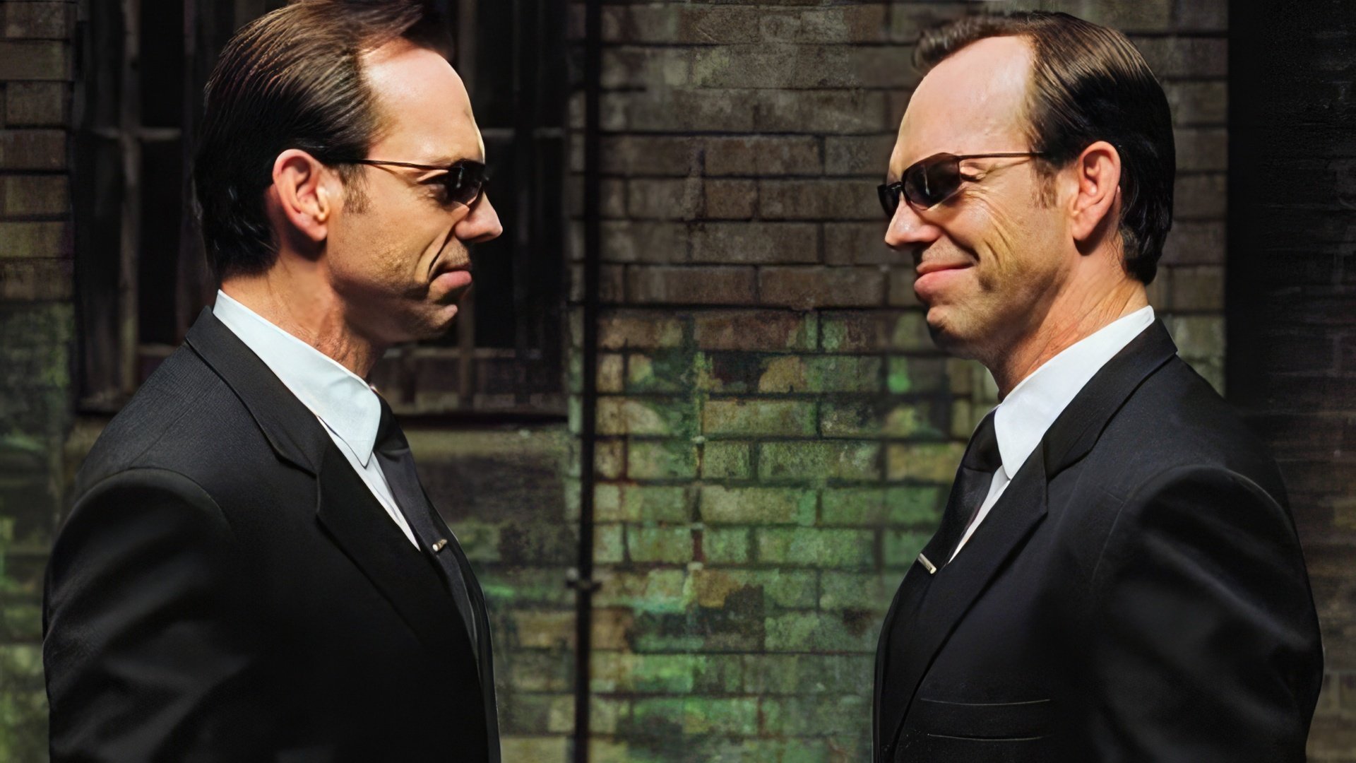 Hugo Weaving w The Matrix Reloaded