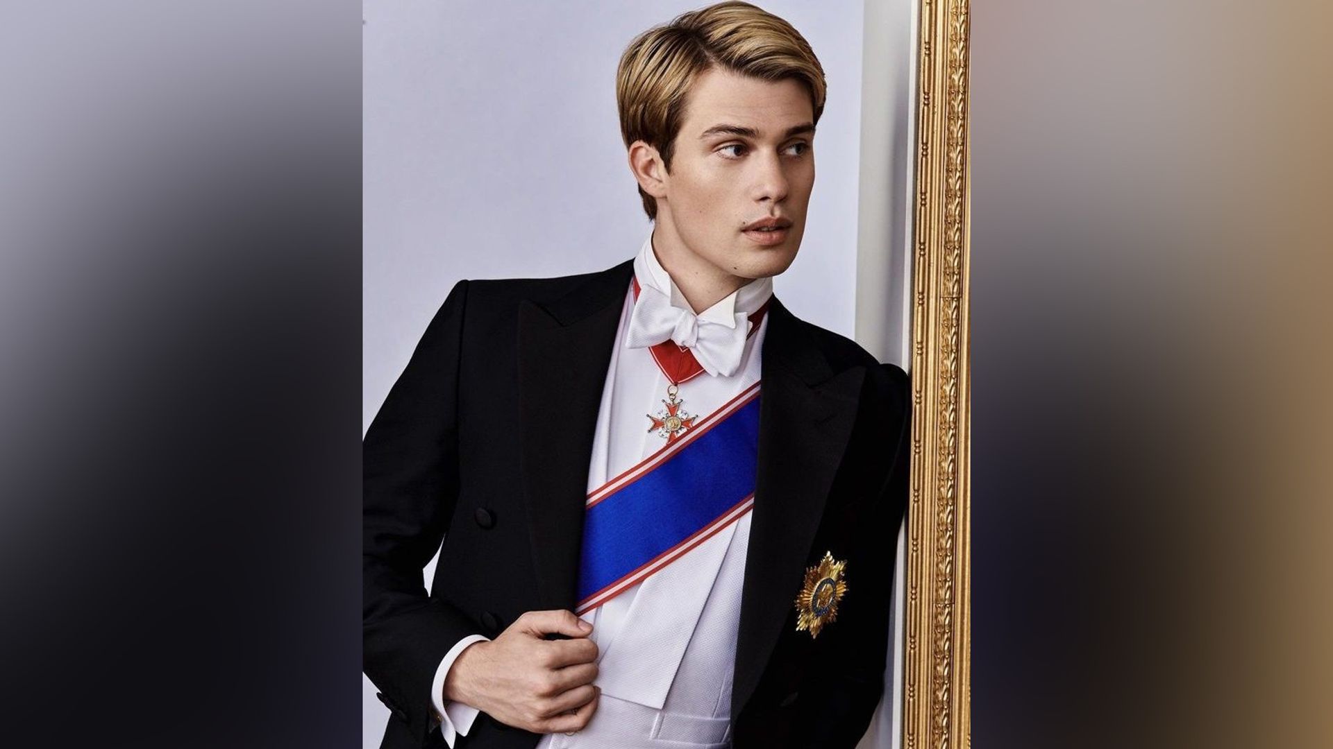  Nicholas Galitzine w ‘Red, White, and Royal Blue’