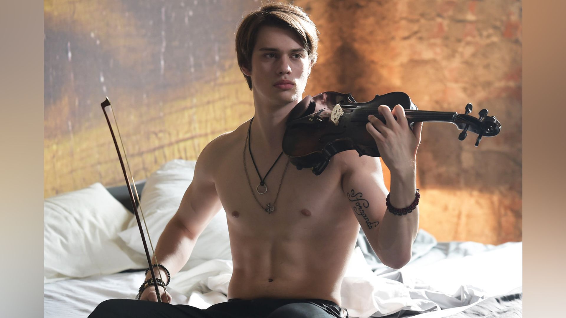 Nicolas Galitzine w High Strung