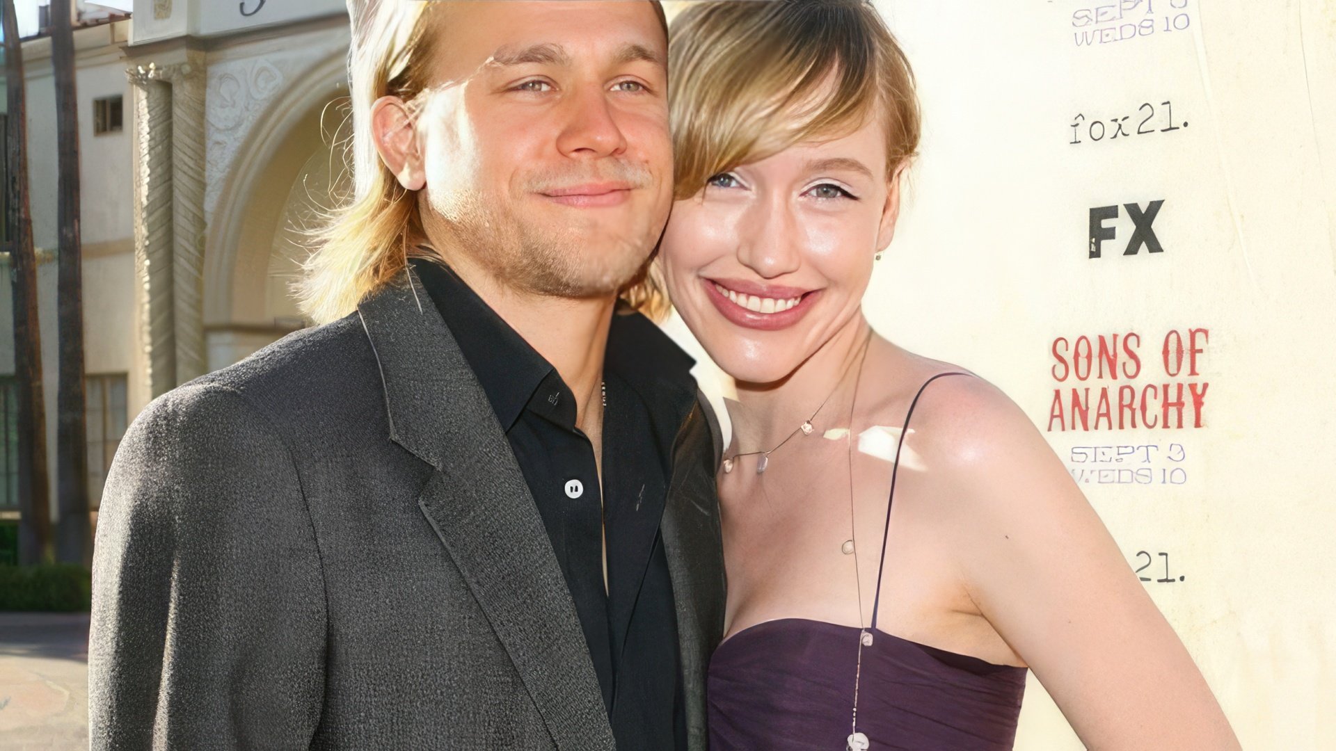 Charlie Hunnam i Morgana McNelis