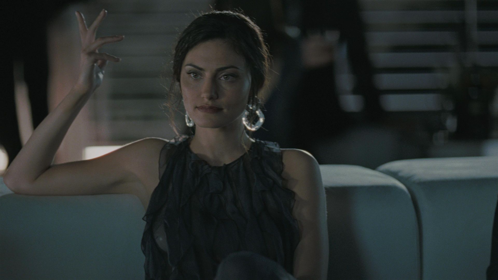 Phoebe Tonkin w serialu 'Westworld'