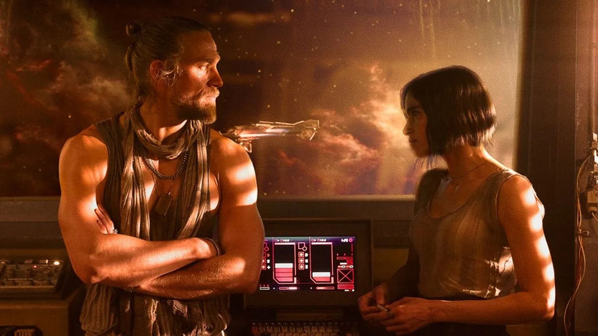 Charlie Hunnam i Sofia Boutella (Rebel Moon)