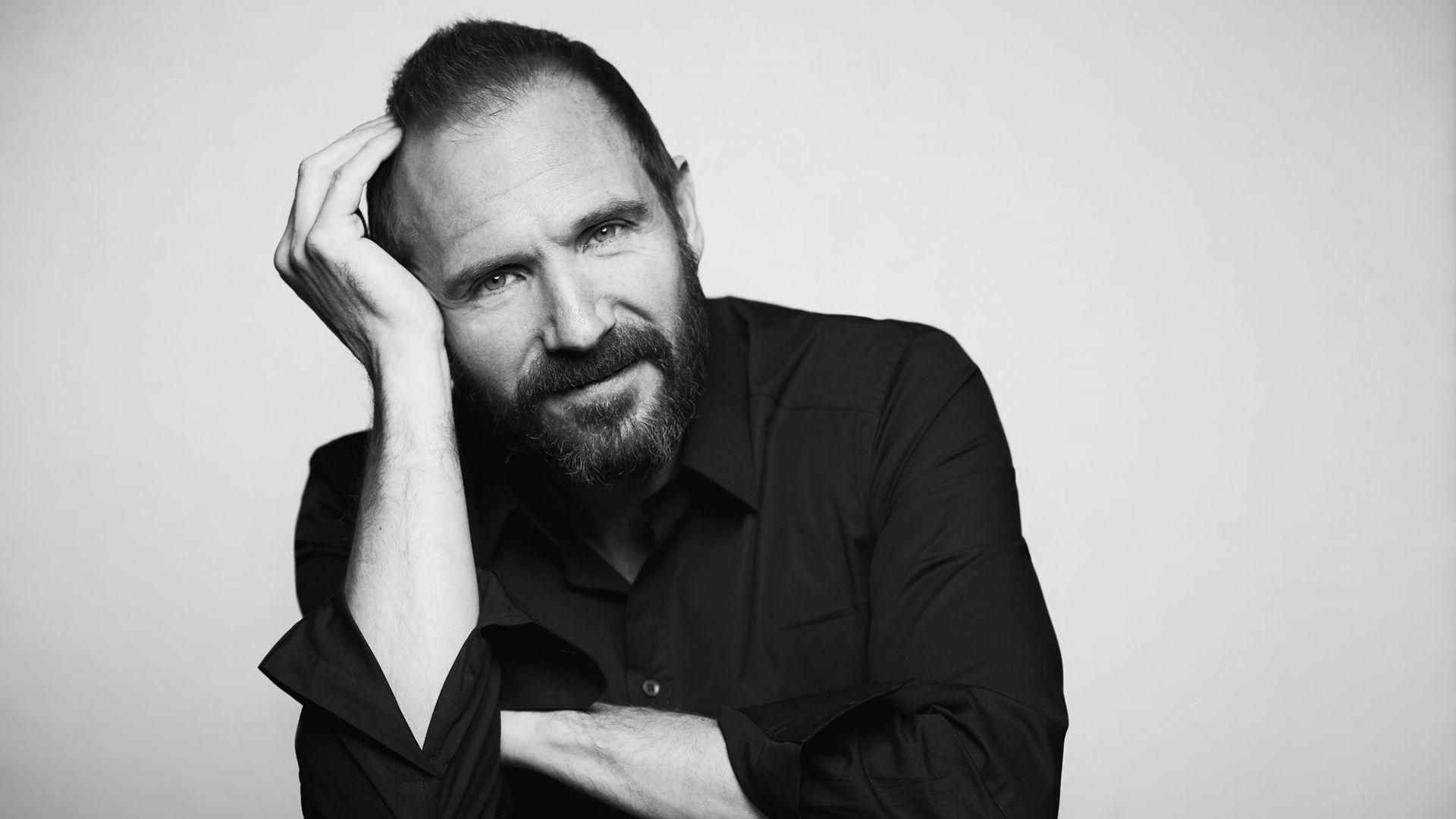 Aktor Ralph Fiennes – mężczyzna-Koziorożec