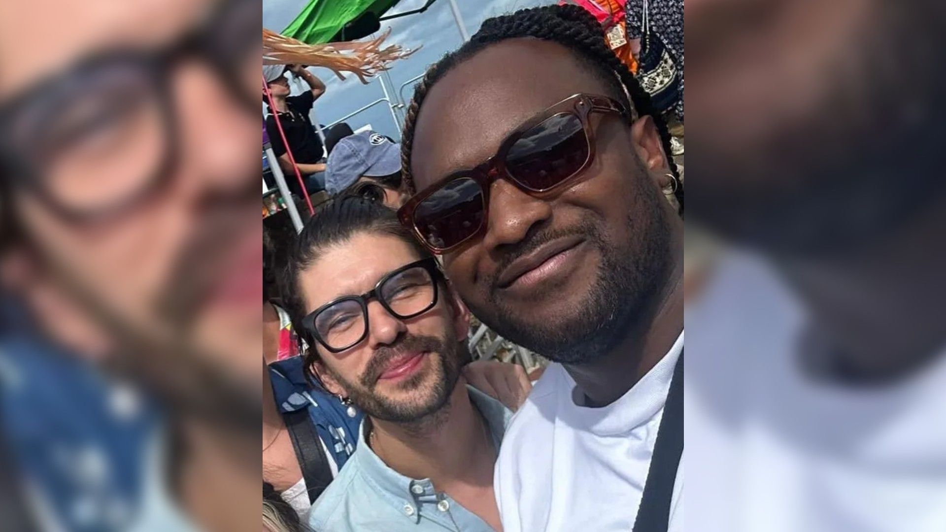 Ben Whishaw i Kadiff Kirwan robią selfie