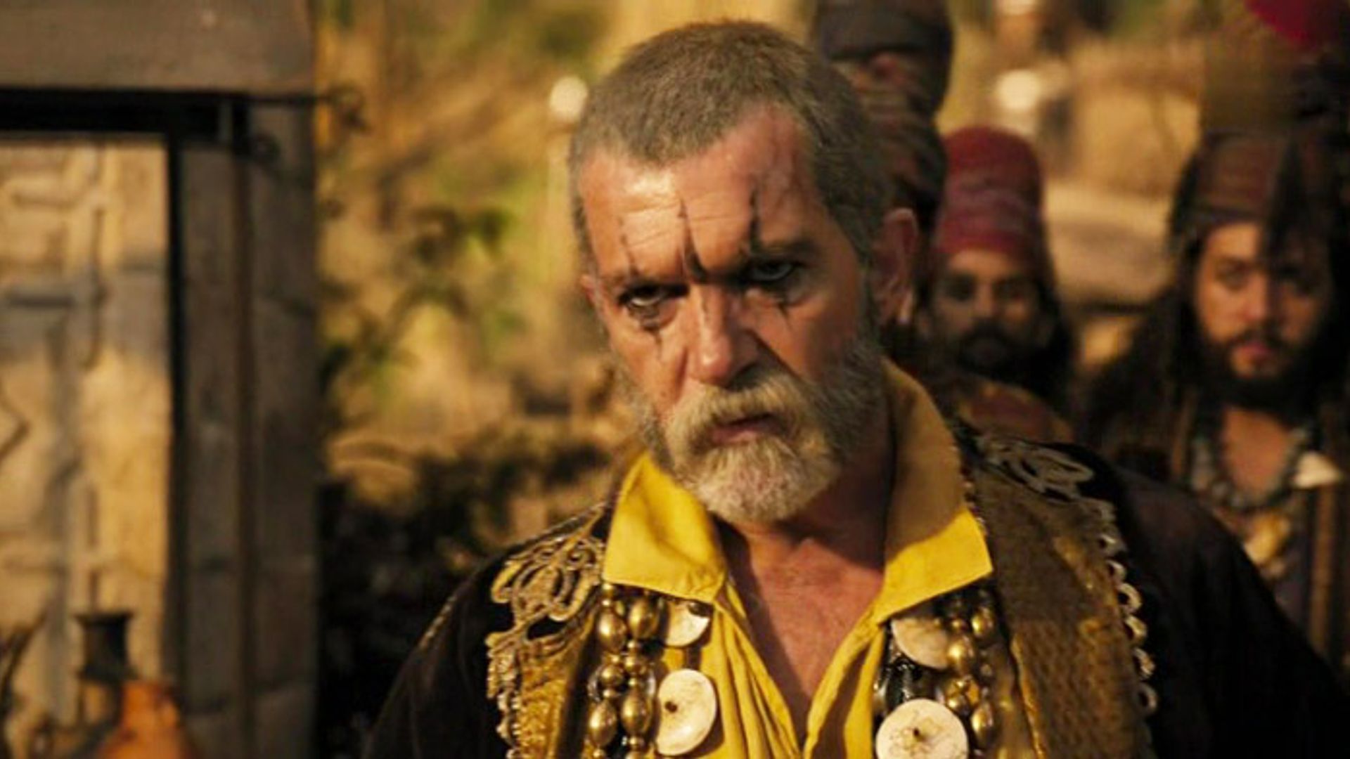 Antonio Banderas łysy, w charakteryzacji, z brodą