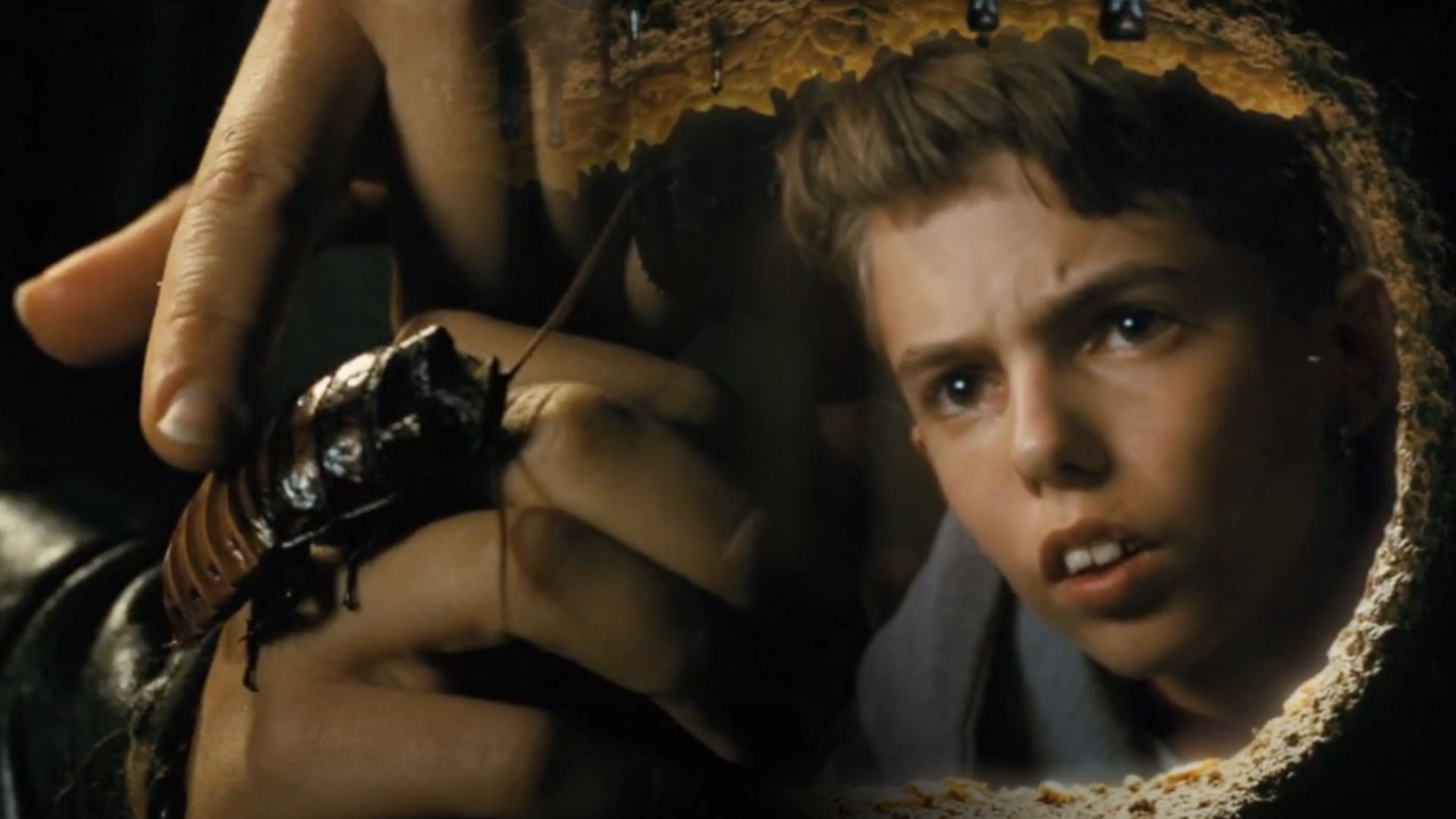 "Cronos" i "Mimic": 2 najbardziej zapomniane filmy mistrza horroru Guillermo del Toro