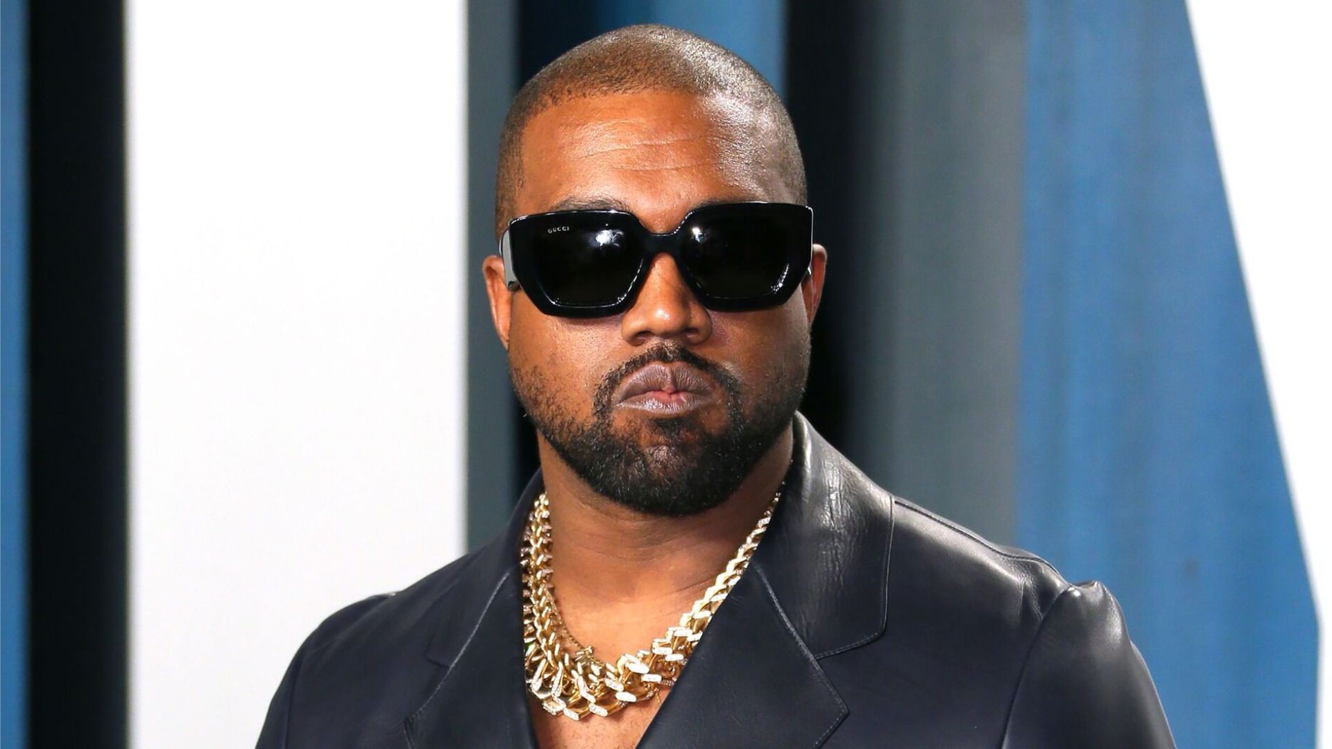 Raper i biznesmen Kanye West w okularach przeciwsłonecznych