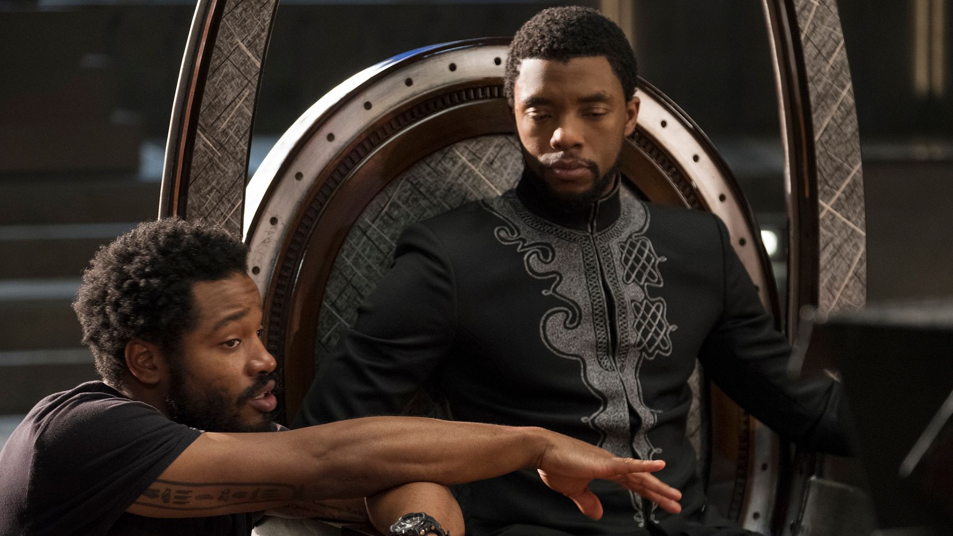 Ryan Coogler i Chadwick Boseman na planie 'Black Panther'