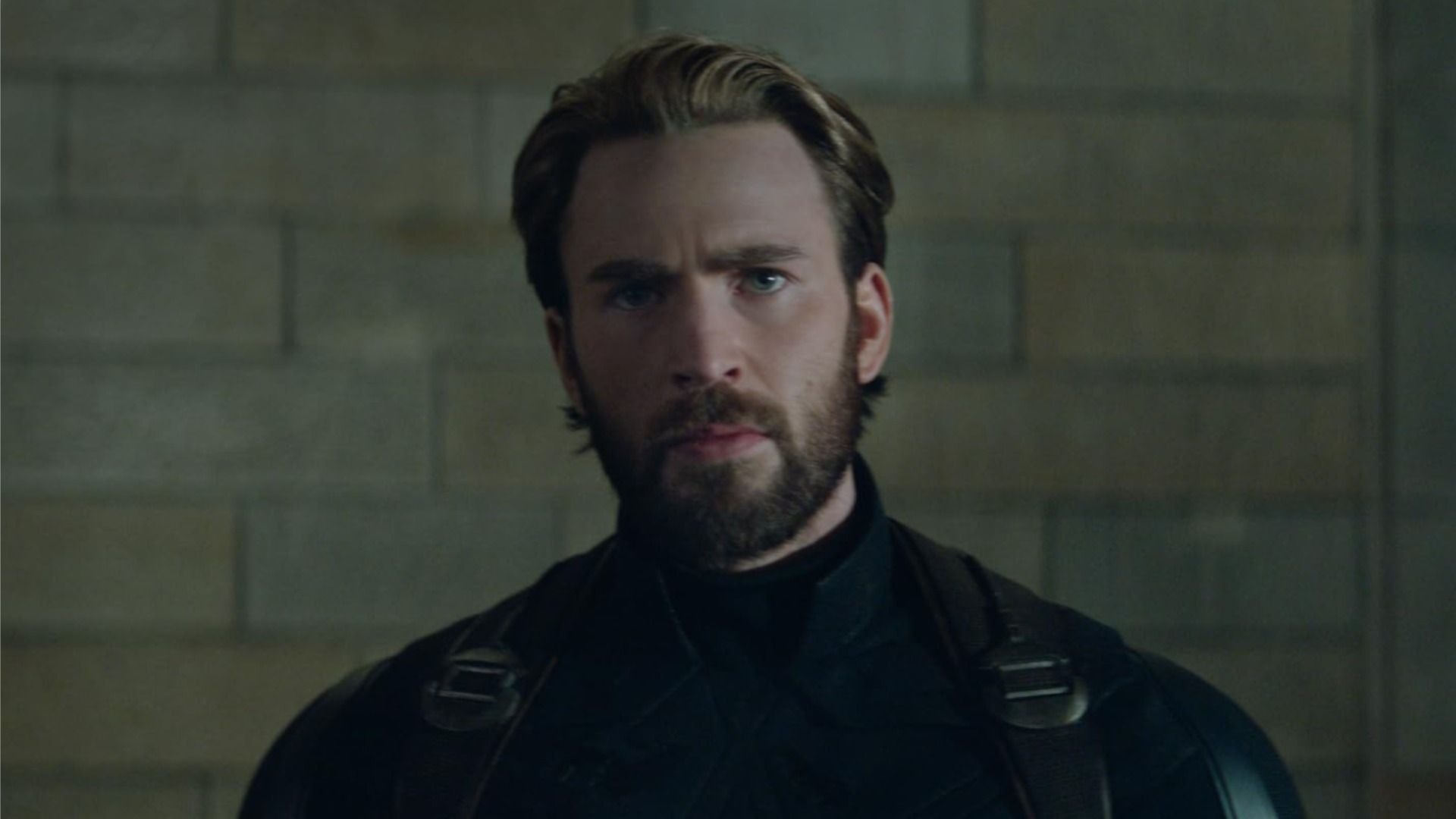 Aktor Chris Evans w kostiumie superbohatera jako Kapitan Ameryka