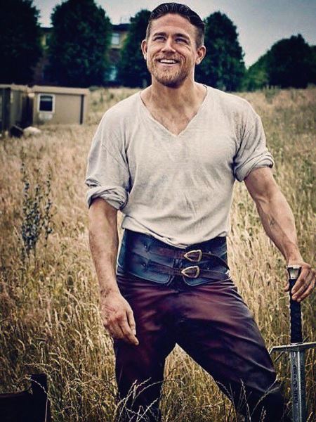 Charlie Hunnam zdjęcie 4