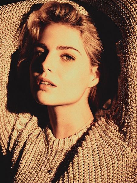 Lucy Boynton zdjęcie 2