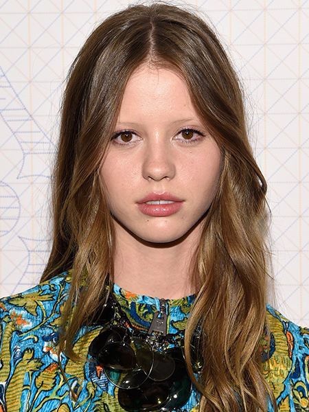 Mia Goth zdjęcie 2